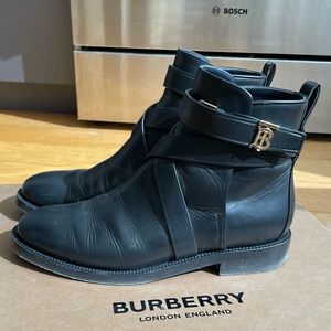 Burberry Black Ankle Boots size 38